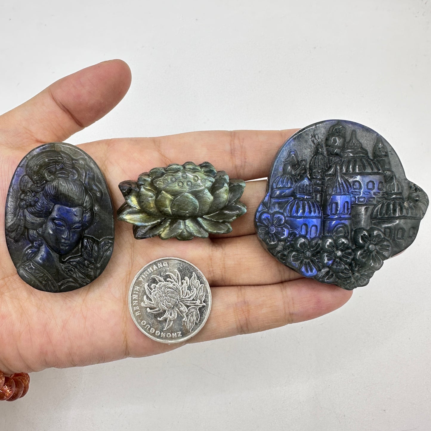 Natural Labradorite Lotus Carvings with Glow, Labradorite Flower Sculptures, Lotus Carving, Flower Carving