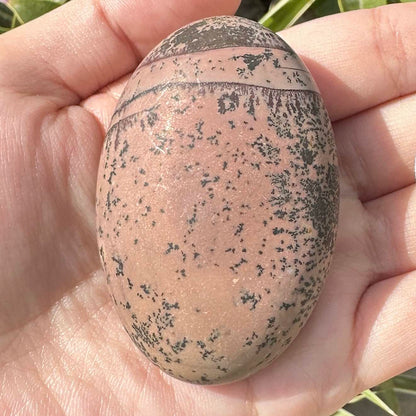 Natural Grass Flower Stone Palm Stone with Artistic Patterns, 5.8-6.2cm/2.28-2.44in Guohua Stone, Natural Handheld Worry Stone & Palm Relaxer