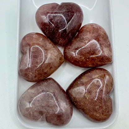 Natural Heart-shaped Strawberry Quartz Palm Stone, 5cm-5.5cm/1.97-2.19in Strawberry Quartz Heart, Heart-shaped Gemstone