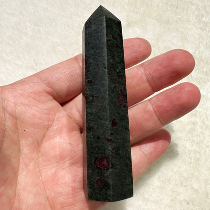 Natural Garnet Crystal Point, 8.5-10cm/3.35-3.94in Tall Garnet Crystal Tower, Garnet Healing Wand