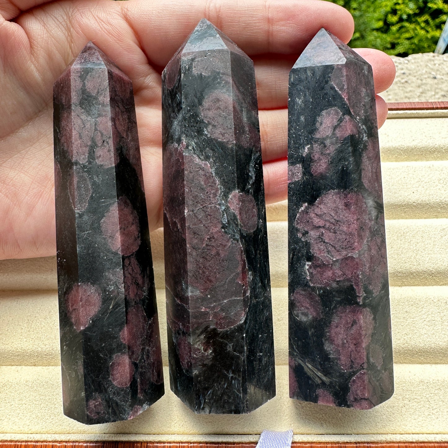 Natural Garnet Crystal Point, 8.5-10cm/3.35-3.94in Tall Garnet Crystal Tower, Garnet Healing Wand