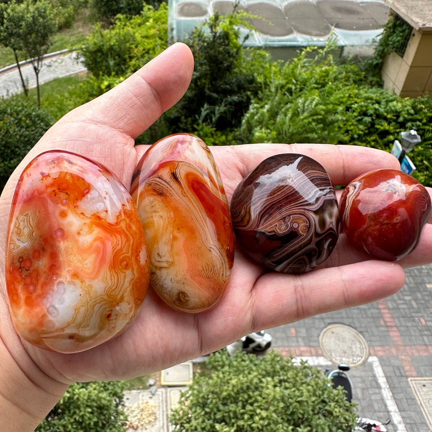 Nature Sardonyx Tumble Stones, Sardonyx Silk Agate Gemstone Nuggets, Semi-Polished Banded Agate